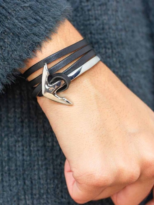 Leather Bracelet Black Curved Anchor