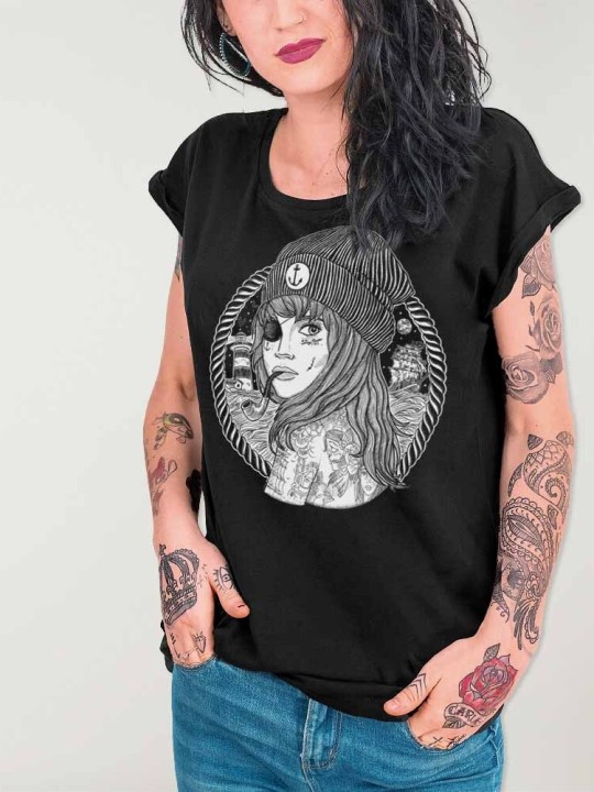 Women T-shirt Black Beauty Captain