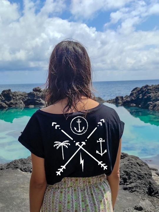 Women T-shirt Black Arrows