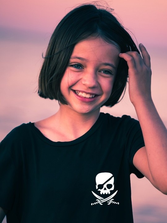 Girl T-shirt Black Pirate Life