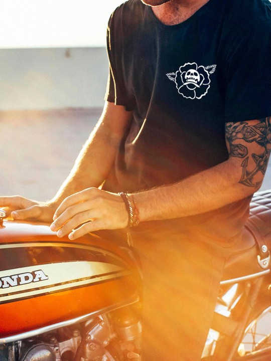 T-shirt Homme Encolure dégagée Noir Skull Rose